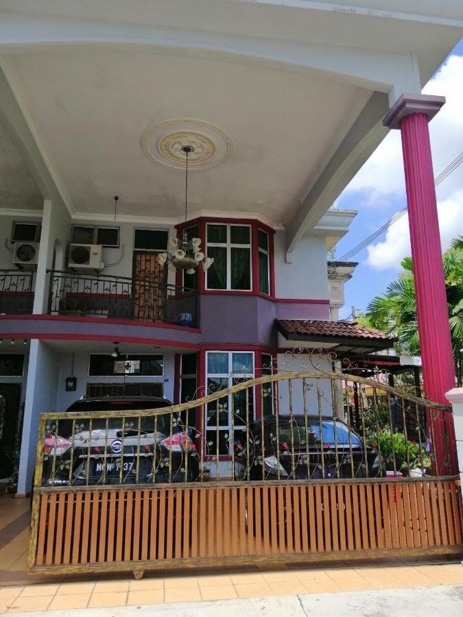 Hawwa Sara Muslim Homestay Malacca Esterno foto